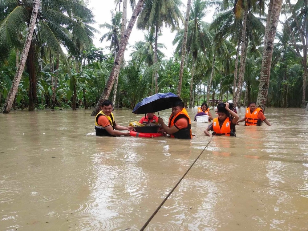 达沃地区暴雨导致洪涝灾害